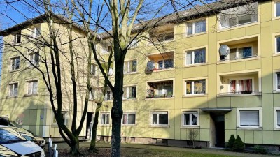 Ab April: Schön geschnittene 3-Zimmer-Wohnung - Walzenstraße 20 - 3.OG