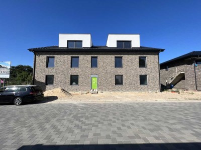 Erstbezug mit EBK: Stilvolle 2-Zimmer-DG-Wohnung mit gehobener Innenausstattung in Heinsberg