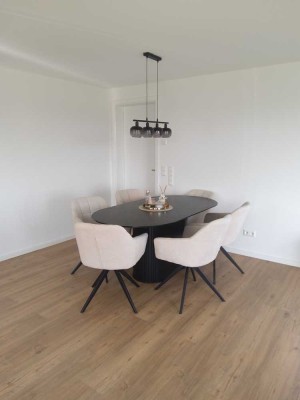 Schöne und lichtdurchflutete 2-Zimmerwohnung mit EBK und Terrasse in Ulm-Ermingen - Zweitbezug