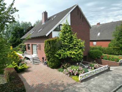 Borssum! Familien aufgepasst - EFH mit großem Garten und Einliegerwohnung mit Blick auf den Deich!
