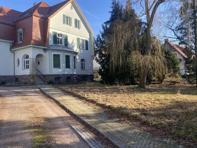 Günstige, gepflegte 4-Zimmer-Erdgeschosswohnung in Meerane