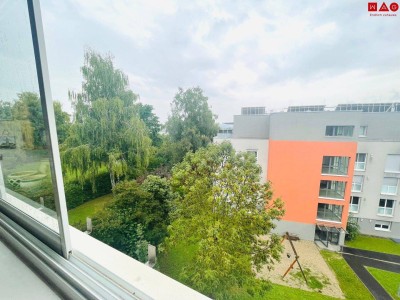 Lichtdurchflutet &amp; ruhig: 2-Zimmer-Wohnung mit verglaster Loggia am Spallerhof – Nähe Buslinie 103 &amp; BBRZ! Sanierung vor Einzug, Bezug ab Jänner 2026!
