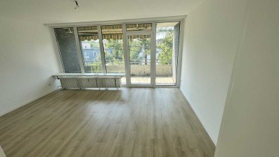 Einziehen und Wohlfühlen: Helle schöne 4-Zimmer-Wohnung mit Balkon zu vermieten!