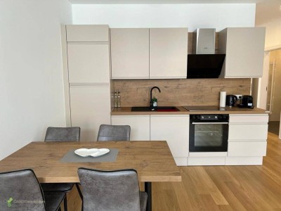 2 Zimmer Wohnung in U-Bahnnähe - voll möbliert