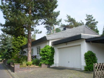 Einfamilienhaus mit Top-Ausstattung 2 Bäder ruhiger Lage Garten Garage Carport schöne Außenanlage