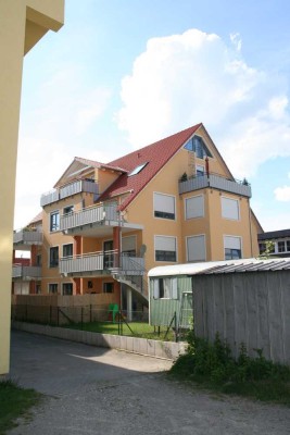 Schöne 3-ZKB-Maisonette-Wohnung im DS/Dachraum mit Balkon in Mering