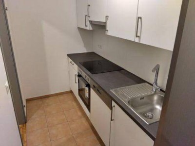 Sanierter 1 ZIMMER-NEUBAU + extra Küche neu möbliert + Bad mit Wanne + WC + Lift + nähe Hauptbahnhof