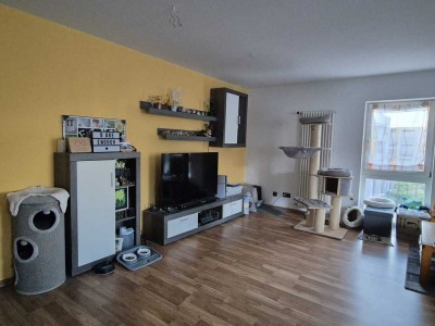 helle 2 Zimmerwohnung, 70 m², 1.OG mit Balkon, zentral in Durmersheim zu vermieten