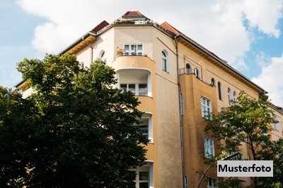 Mehrfamilienhaus mit historischem Flair