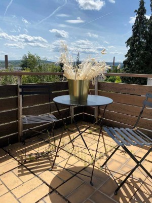 Wunderschönes möbliertes Shared Apartment Mitten in Stuttgart mit Terrasse ab 01..06.2025