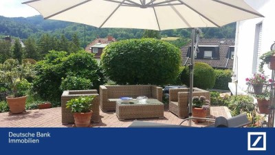Aussergewöhnliches TOP Stadthaus in Hanglage mit Blick auf Spessart und Kurpark