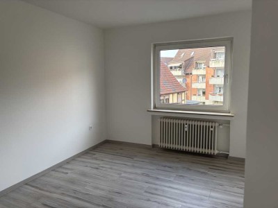 Helle 3-Zimmer-Wohnung mit Balkon u. Dachterrasse zur Südseite in Dortmund-Lütgendortmund