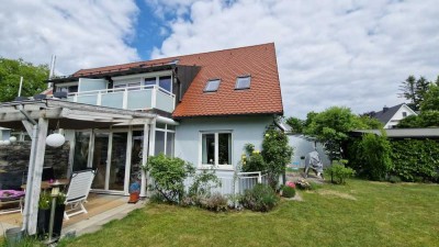 Doppelhaushälfte mit 4 Zimmer und Hobbyraum