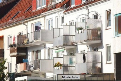 3-Zimmer-Wohnung mit Wintergarten und Terrasse