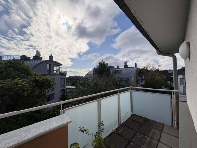 Blick is Grüne - 
Ruhige 3 Zimmer Wohnung mit Balkon