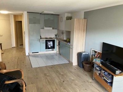 Geschmackvolle 1-Raum-Terrassenwohnung mit EBK in Esslingen am Neckar