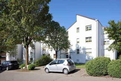 Wohnung in modernisiertem Wohnhaus mit Balkon