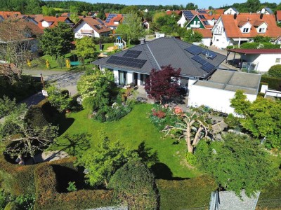 Traumhafter Bungalow mit hochwertiger 
Ausstattung und Gartenidylle