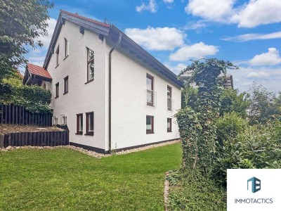 Architektonisches Unikat in bester Lage- Großes Einfamilienhaus mit Studio, Kamin & Garten