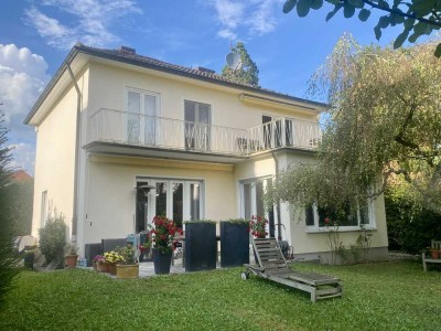 Freistehendes, charmantes Einfamilienhaus in Top Lage mit wunderschönem Garten