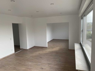 Schöne, helle, ruhige 3-ZKB-Wohnung (OG) mit Garten in Saarbrücken-Altenkessel im Grünen für 1 Paar