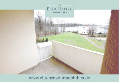 Helle, gemütliche 4-Zimmer-Wohnung mit Balkon + Einbauküche...