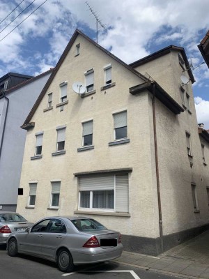 Leerstehendes MFH mit 5 Einheiten und viel Potential (Top-Rendite erzielbar) *ideal für Investoren*