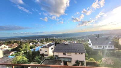 Saniertes Penthouse mit besonderer 180° Aussicht, neue Küche, Bad und 2 Balkonen