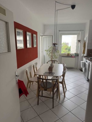 Ansprechende 2-Zimmer-Wohnung mit Balkon in Düsseldorf-Golzheim