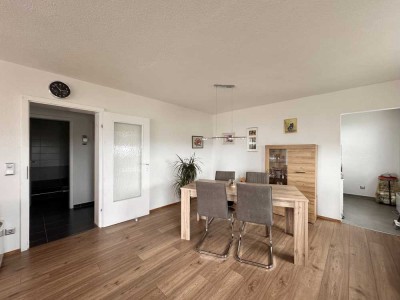 Pfiffige 2 Zimmer-Wohnung mit EBK, Balkon und Stellplatz in Heidenheim zu verkaufen