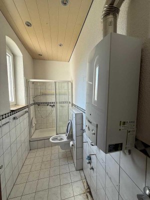 Großzügige 3 Zimmer Wohnung mit Altbaucharme