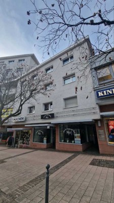 Gepflegtes WG-Zimmer in einer Frauen-WG in der Pforzheimer Innenstadt