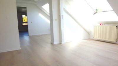 Stilvolle 2,5-Zimmer DG Wohnung. Neubiberg. Direkt v. Vermieter