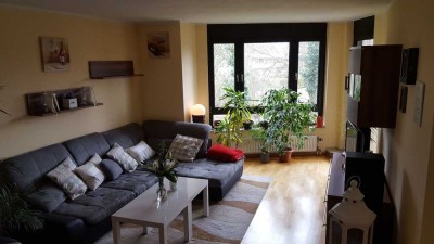 Gepflegte 3-Zimmer-Wohnung mit Balkon und EBK in Rheinnähe