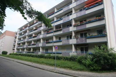 2 Zimmer mit Balkon in ruhiger Lage