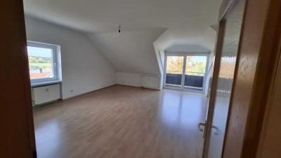 Helle 2-Zimmer Dachgeschosswohnung in 94436 Simbach