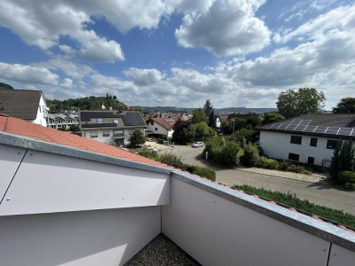 3 Zimmer Wohnung*Burgblick*hohe Decke*Stellplatz*