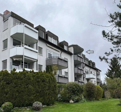 Gut gelegene 2-Raum-Wohnung mit Loggia und Einbauküche in Nürnberg