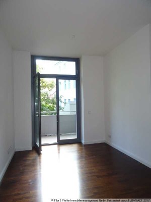 Moderne 2-Raum-Wohnung mit Balkon in Buckau