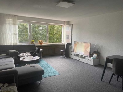 3-Zimmer-Wohnung mit Balkon und EBK in Düsseldorf-Holthausen