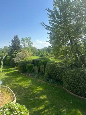 Bornheim-Living: großzügige 2-Zimmer-Wohnung mit Blick ins Grüne & Balkon & Stellplatz