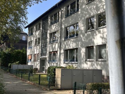 Helle 3,5 Zimmer Erdgeschosswohnung in Batenbrock-Süd mit Garage