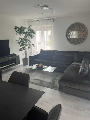 Stilvolle 3 Zimmer EG Wohnung mit gehobener Innenausstattung und Balkon in Neu-Isenburg