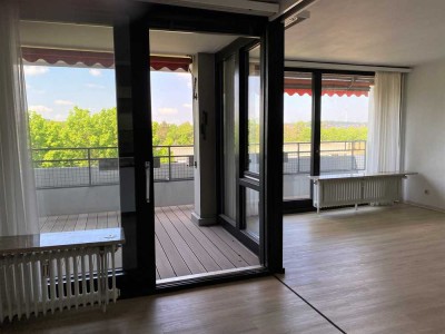 Helle, gut geschnittene 3,5-Zimmer-Wohnung mit EbK in Stuttgart-Heumaden