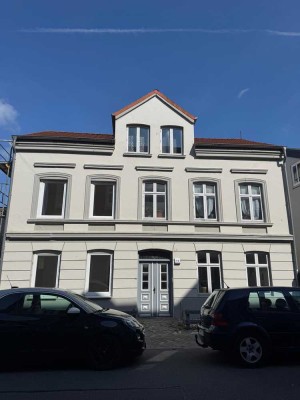 Gemütliche 2-Zimmer-Dachgeschosswohnung in der Glücksburger Straße