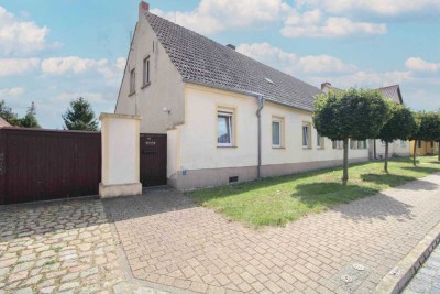 DHH inkl. Nebengelass mit großem Gartengrundstück