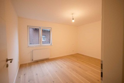 Erstbezug nach Sanierung! Attraktive 3-Zimmer Wohnung mit Balkon in Troisdorf