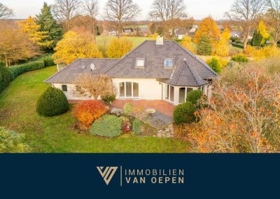 Großzügiges Einfamilienhaus mit Traumgarten in ruhiger Wohnlage