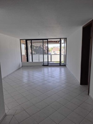 2-Raum-Wohnung mit Balkon und Einbauküche in Sankt Augustin
