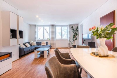 IHRE CHANCE – TOP gepflegte 3,5 Zimmer mit 114 m² auf einer Ebene + TG-Stellpl. in Oberesslingen!